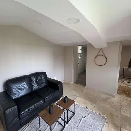 Petite Maison Avec Jacuzzi Et Jardin 샬레 Montigny-lès-Cormeilles